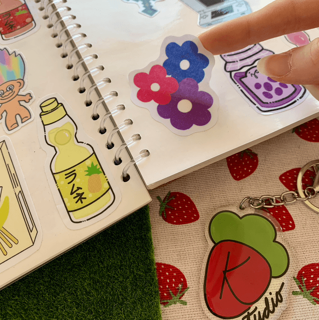 STICKER BOOK - Strawberry milk