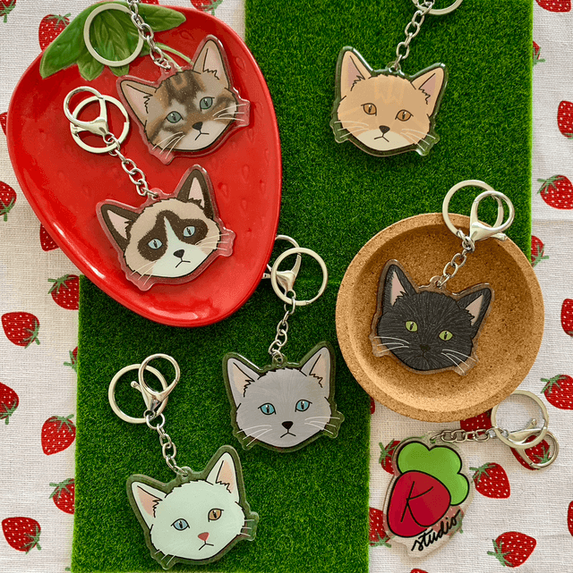 CAT keychain - Brown
