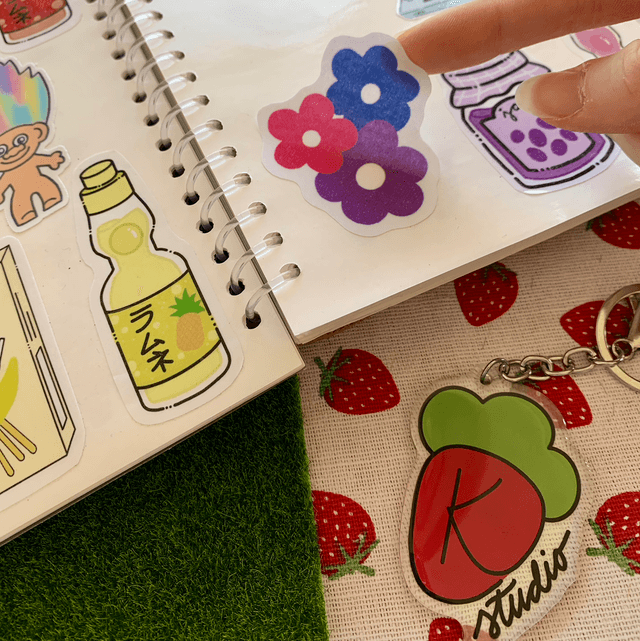 STICKER BOOK - Susuwatari